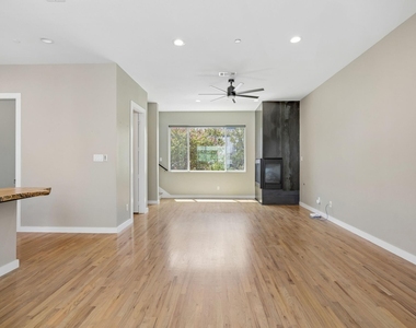 2630 Calvin Street - Photo Thumbnail 11