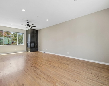 2630 Calvin Street - Photo Thumbnail 8