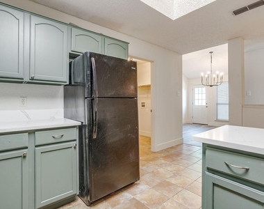 326 Pecos Drive - Photo Thumbnail 14