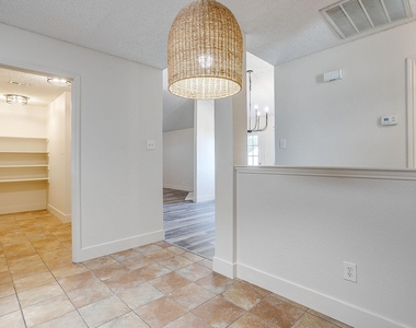 326 Pecos Drive - Photo Thumbnail 10
