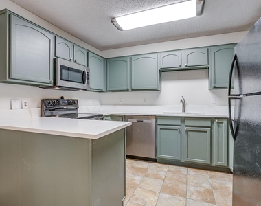 326 Pecos Drive - Photo Thumbnail 12