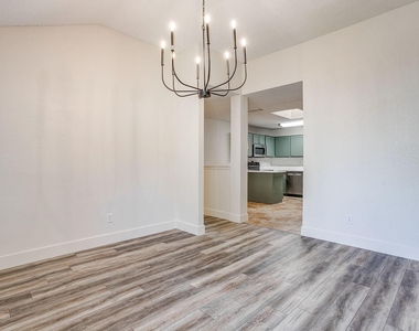 326 Pecos Drive - Photo Thumbnail 5