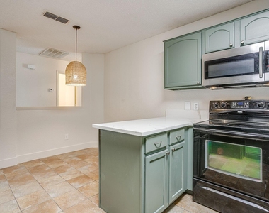 326 Pecos Drive - Photo Thumbnail 13