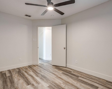 326 Pecos Drive - Photo Thumbnail 18