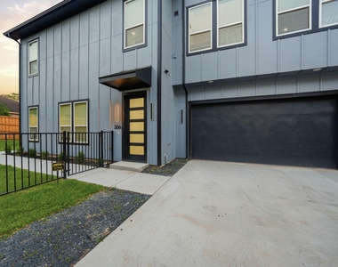 310 E 7th Street - Photo Thumbnail 2