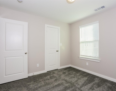854 Summer Plum Way - Photo Thumbnail 3
