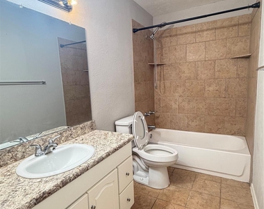 1621 Gill Street - Photo Thumbnail 11