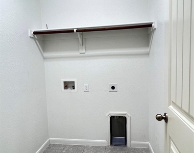4505 Elderberry Street - Photo Thumbnail 16
