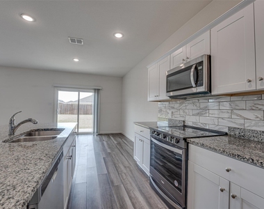 767 Camden Drive - Photo Thumbnail 20