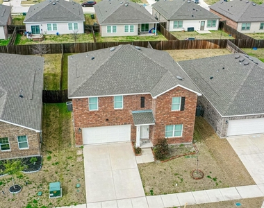 767 Camden Drive - Photo Thumbnail 29