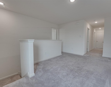 767 Camden Drive - Photo Thumbnail 11