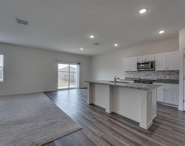 767 Camden Drive - Photo Thumbnail 15