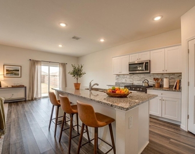 767 Camden Drive - Photo Thumbnail 19