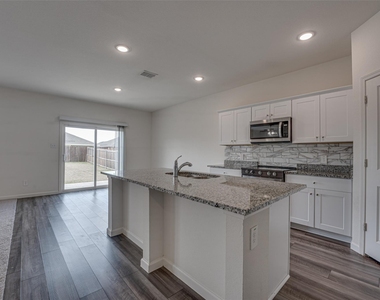 767 Camden Drive - Photo Thumbnail 21