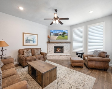 1308 Robinson Valley Drive - Photo Thumbnail 13