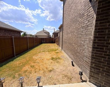4103 Portrush Drive - Photo Thumbnail 24