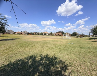 4103 Portrush Drive - Photo Thumbnail 5