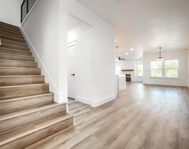 3323 Howard Street - Photo Thumbnail 2