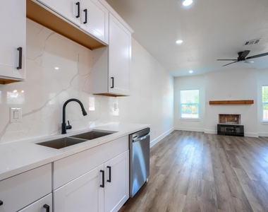 3323 Howard Street - Photo Thumbnail 7
