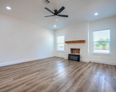 3323 Howard Street - Photo Thumbnail 9