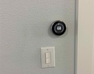 203 S Village Way - Photo Thumbnail 23