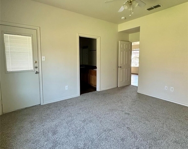 130 Sunburst Court - Photo Thumbnail 7