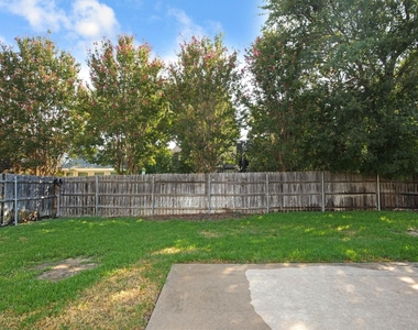 2508 Lakeshore Drive - Photo Thumbnail 32