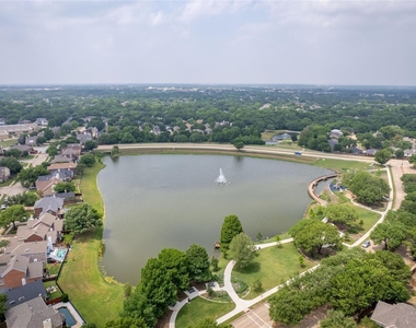 2508 Lakeshore Drive - Photo Thumbnail 37