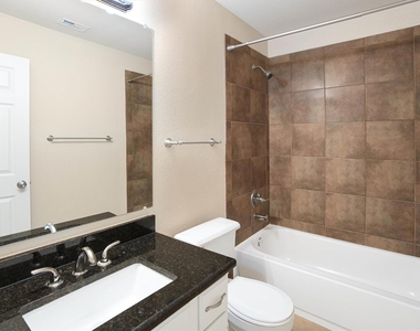 2508 Lakeshore Drive - Photo Thumbnail 25
