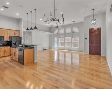 9129 Cottonwood Village Drive - Photo Thumbnail 4