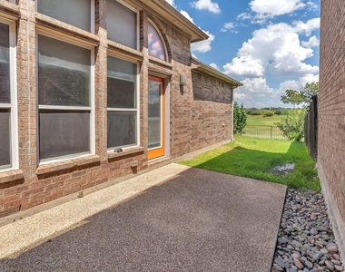 9129 Cottonwood Village Drive - Photo Thumbnail 14
