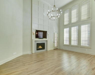 4804 Lofty Lane - Photo Thumbnail 3