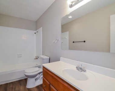 5702 Magnolia Lane - Photo Thumbnail 10