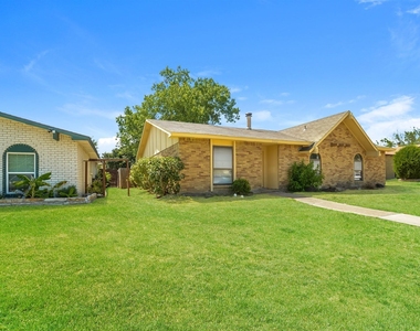 5702 Magnolia Lane - Photo Thumbnail 1
