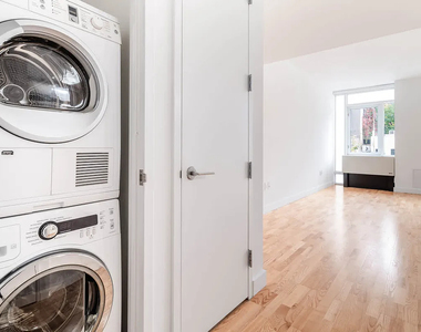 500 West 23rd Street - Photo Thumbnail 9