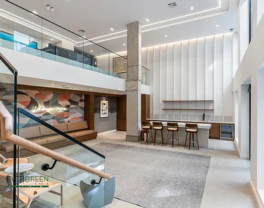 161 Lenox Road - Photo Thumbnail 10