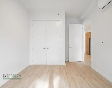 161 Lenox Road - Photo Thumbnail 3