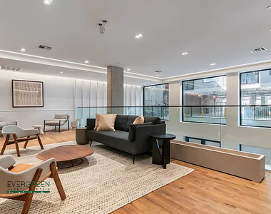 161 Lenox Road - Photo Thumbnail 9