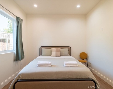 613 W Olive - Photo Thumbnail 10