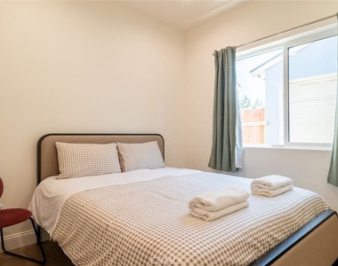 613 W Olive - Photo Thumbnail 14