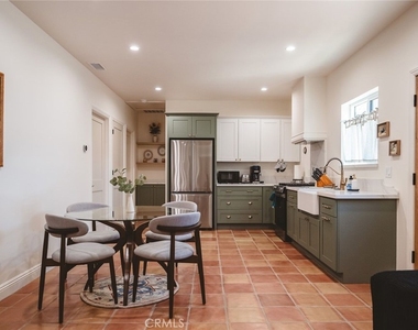 613 W Olive - Photo Thumbnail 41