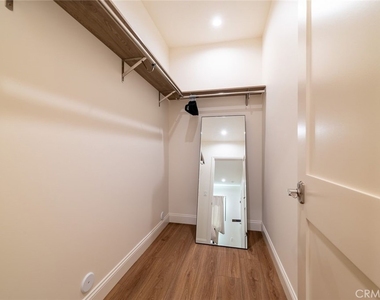 613 W Olive - Photo Thumbnail 28