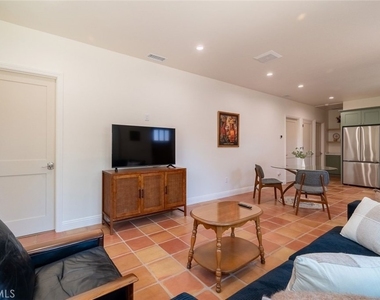 613 W Olive - Photo Thumbnail 37