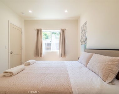 613 W Olive - Photo Thumbnail 16