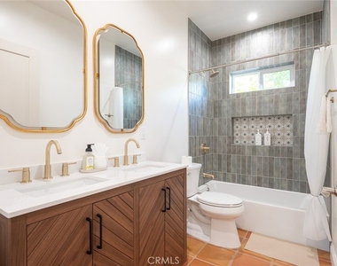 613 W Olive - Photo Thumbnail 19