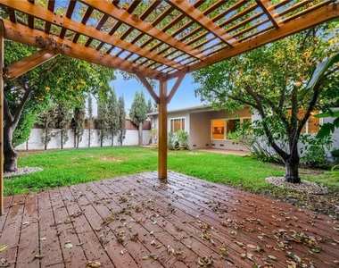 6928 Vanscoy - Photo Thumbnail 27