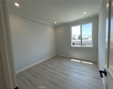 1022 La Cadena Ave - Photo Thumbnail 10