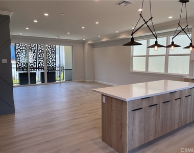 1022 La Cadena Ave - Photo Thumbnail 4