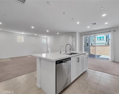 4157 S Winwood Paseo - Photo Thumbnail 3