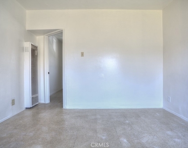 1003 Simmons Ave - Photo Thumbnail 7